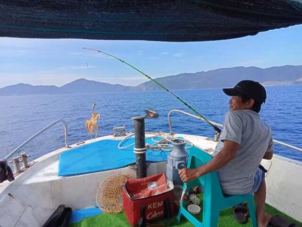 Nha Trang Fishing Trip With The Locals